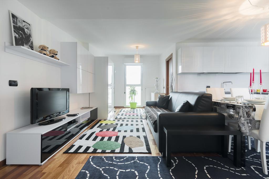밀라노 New Luxury Attic Santa Giulia Expo 아파트 외부 사진